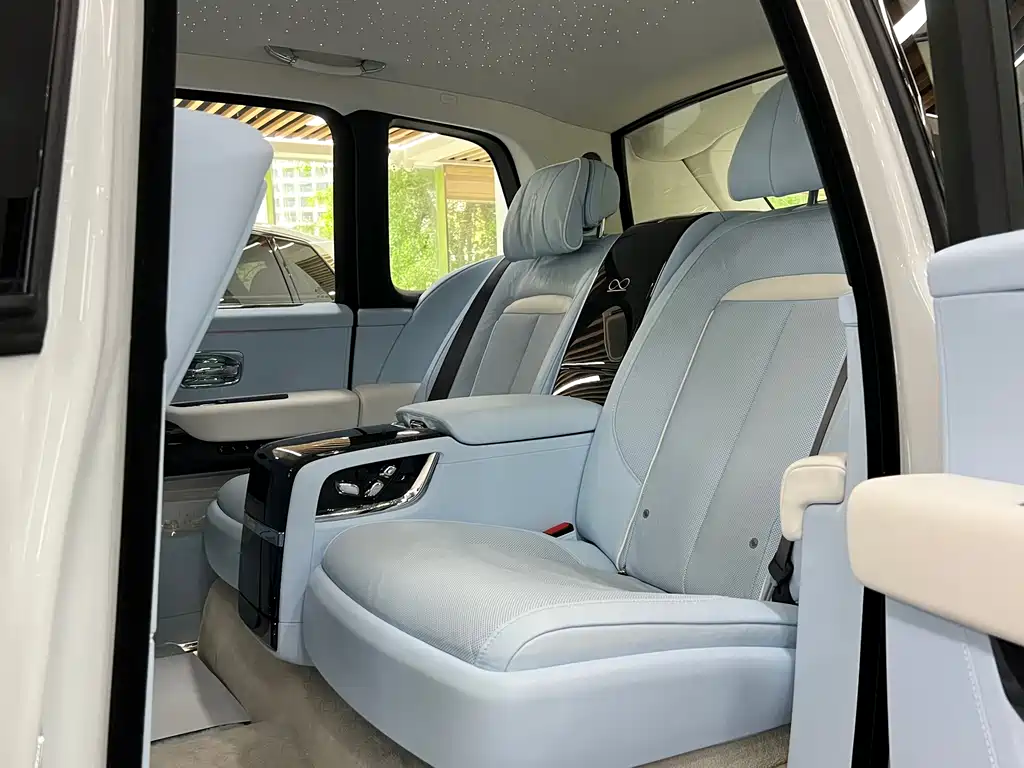 ROLLS-ROYCE CULLINAN