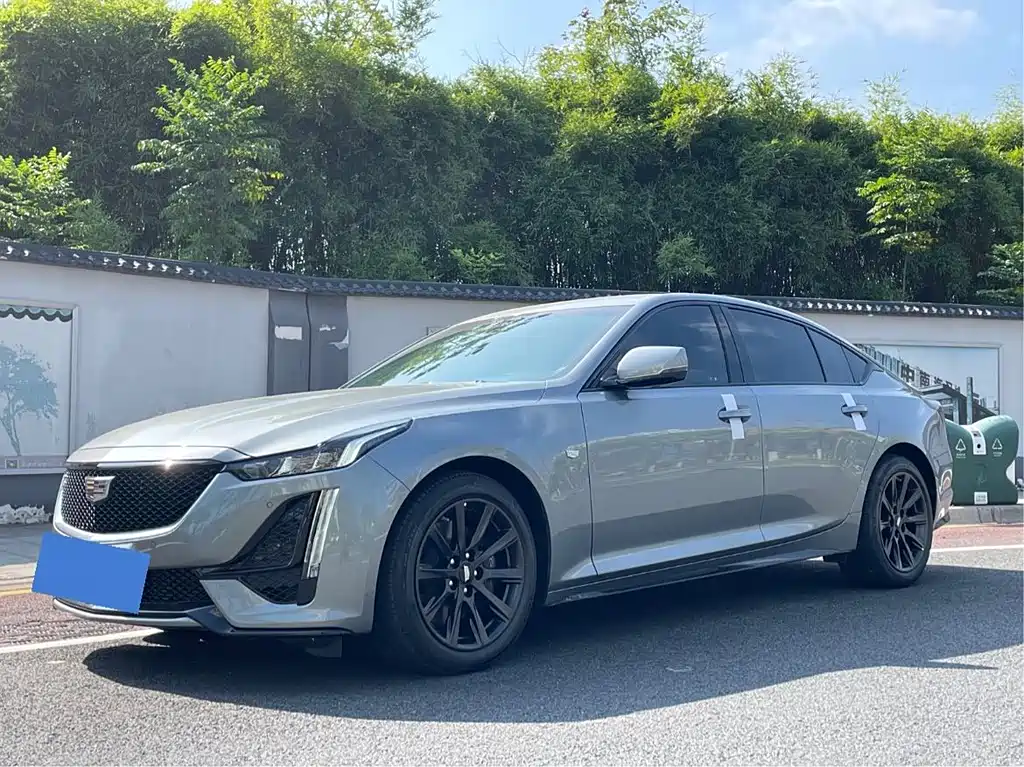 Кадиллак CT5 2023 года 28T Престижная версия 19800 km 2023