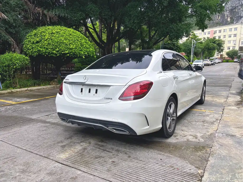 MERCEDES-BENZ C CLASS