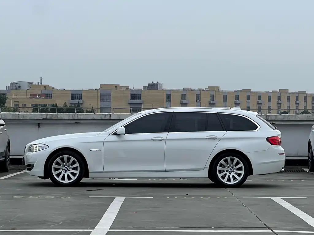 BMW 5 Series 5 2012 530i Lead