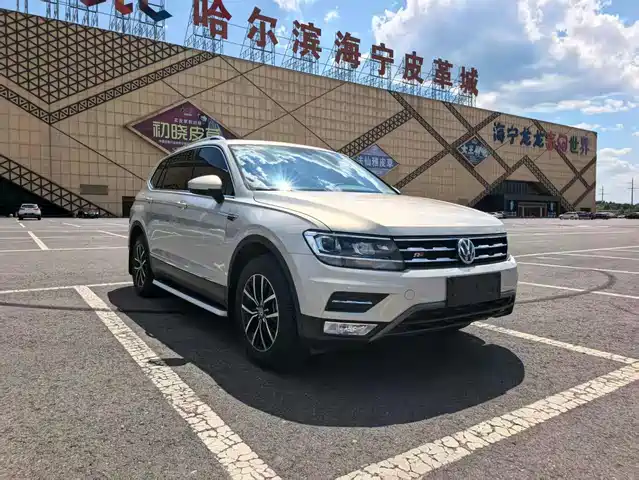 VOLKSWAGEN TIGUAN L 2018