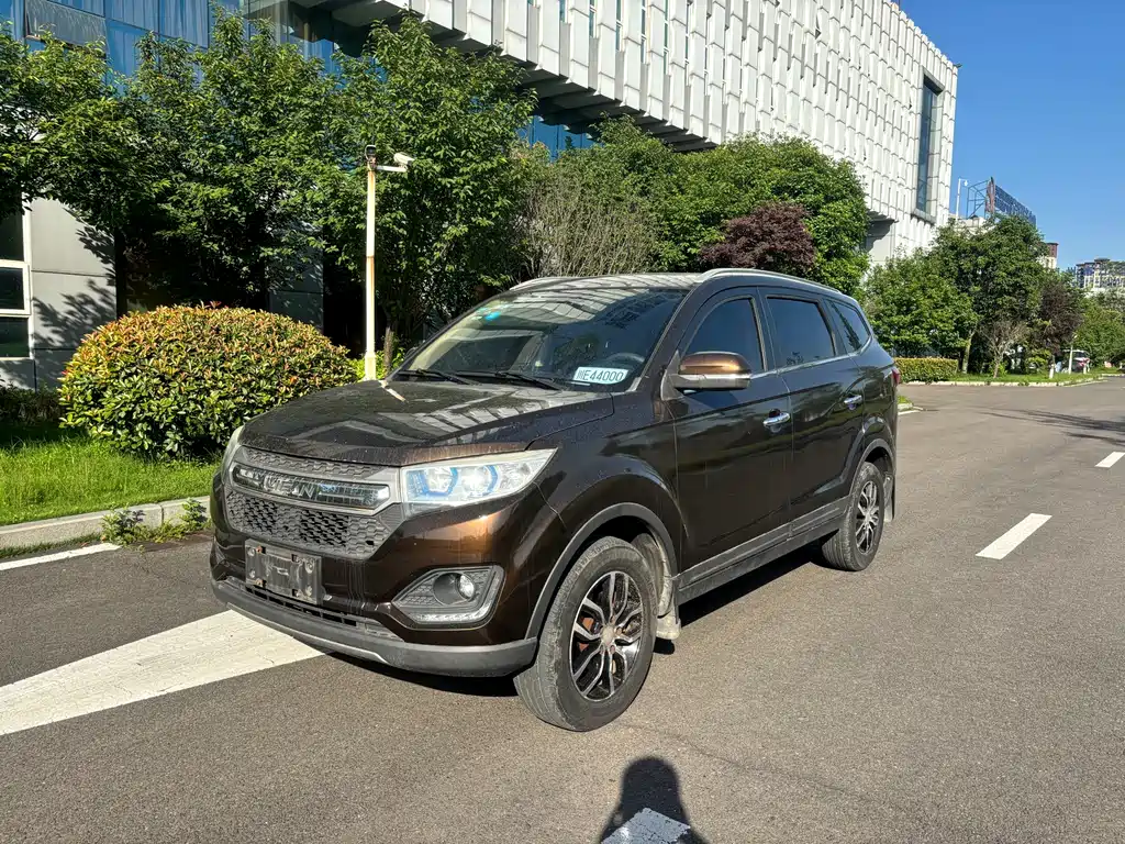 Автомобиль #596884 2016 1.5L MT Elite