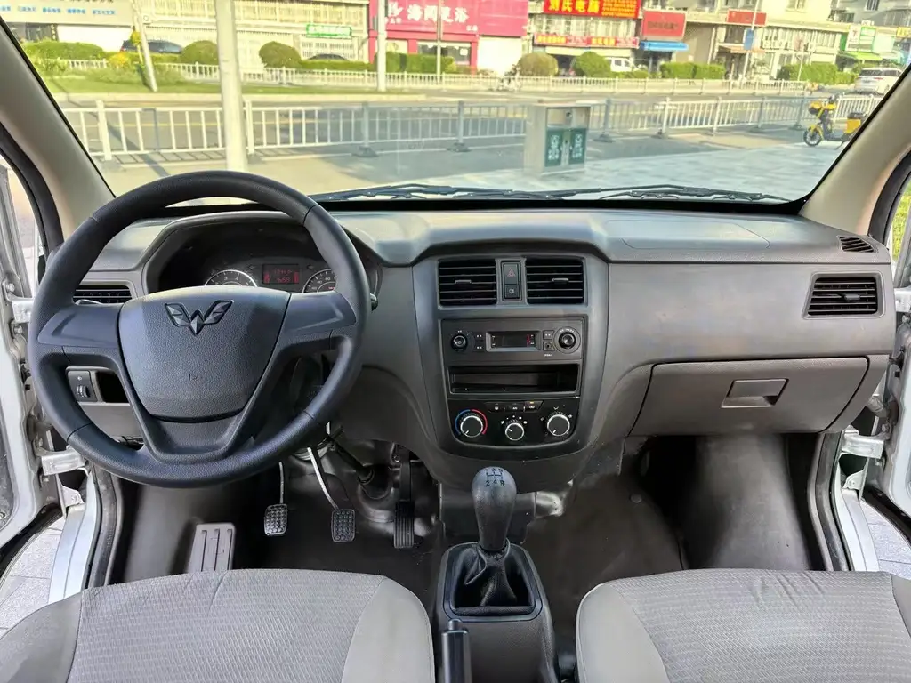 WULING AUTOMOBILE WULING RONGGUANG S