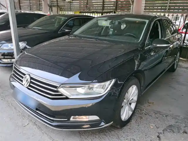 VOLKSWAGEN MAGOTAN 2017