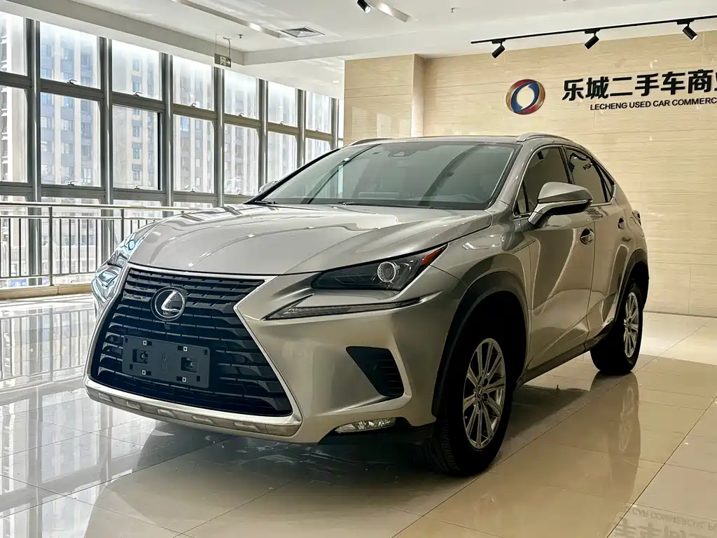 Лексус NX 2020 года 300h передний привод Версия Фэншуй Euro VI 29000 km 2021