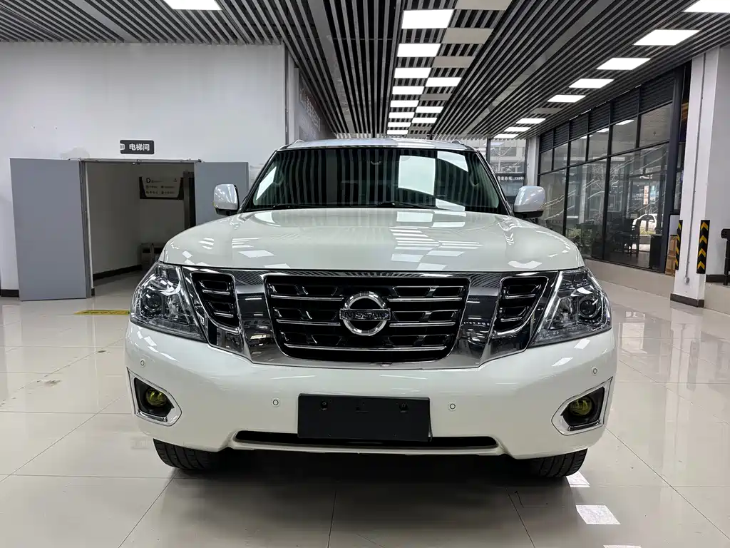 NISSAN TOURE