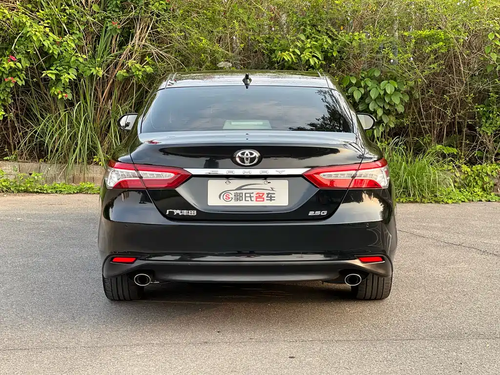 TOYOTA CAMRY