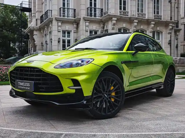 ASTON MARTIN  DBX 2023
