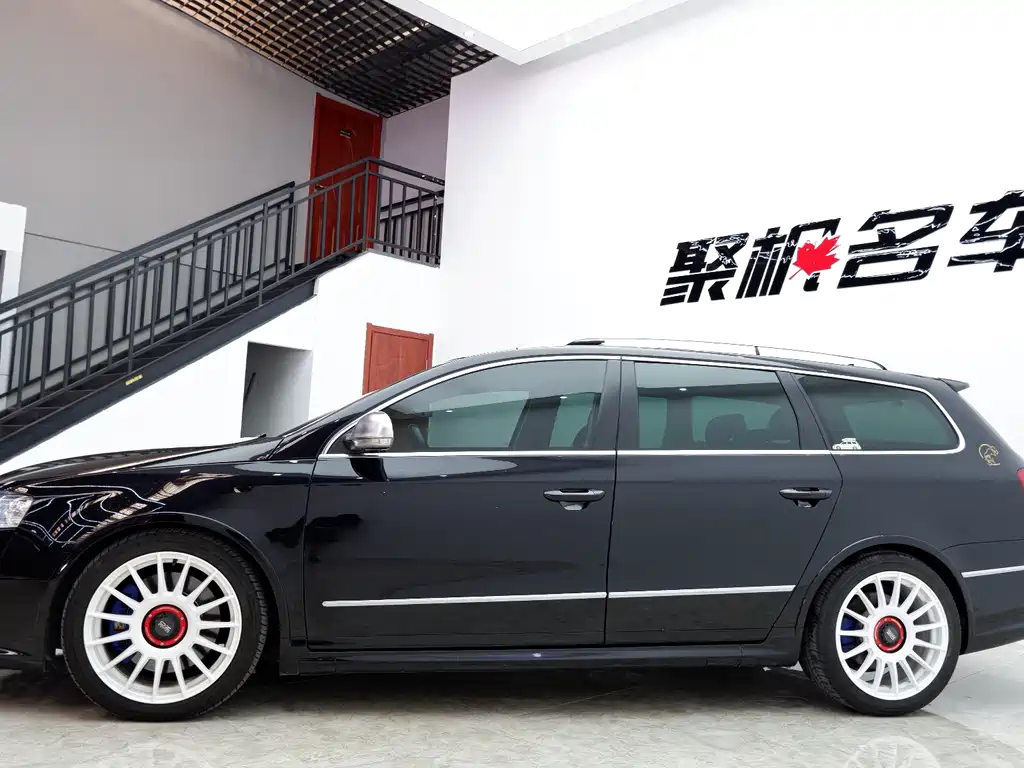 Volkswagen Passat 2008 R36