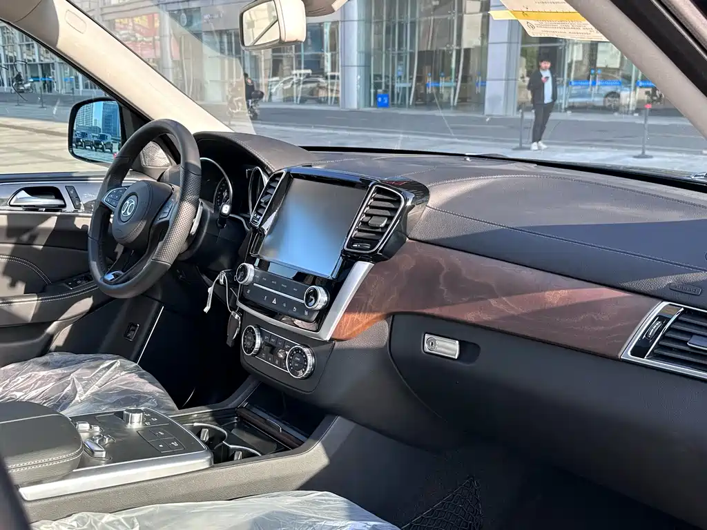BAIC BJ90 2021 4.0T