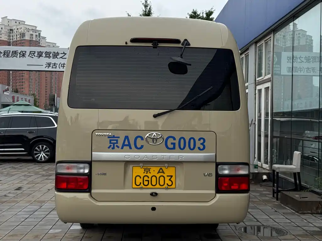 Toyota Coaster 2017 4.0L MT