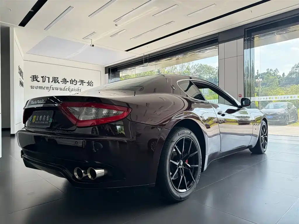 Maserati GranTurismo 2013 4.2L AT