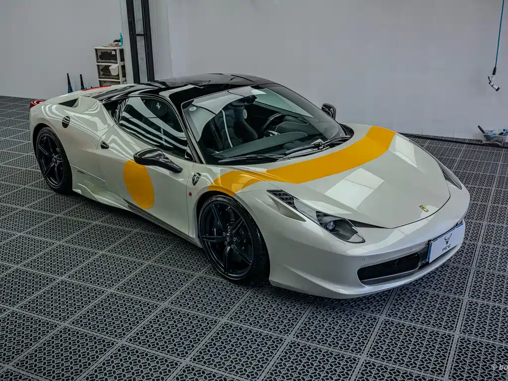 Ferrari 458 2012