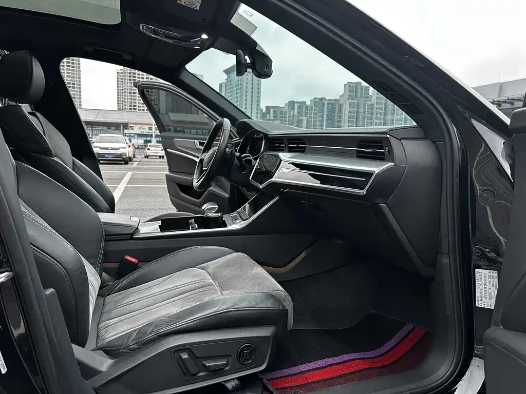 Audi A6L 2022 40 TFSI Luxury