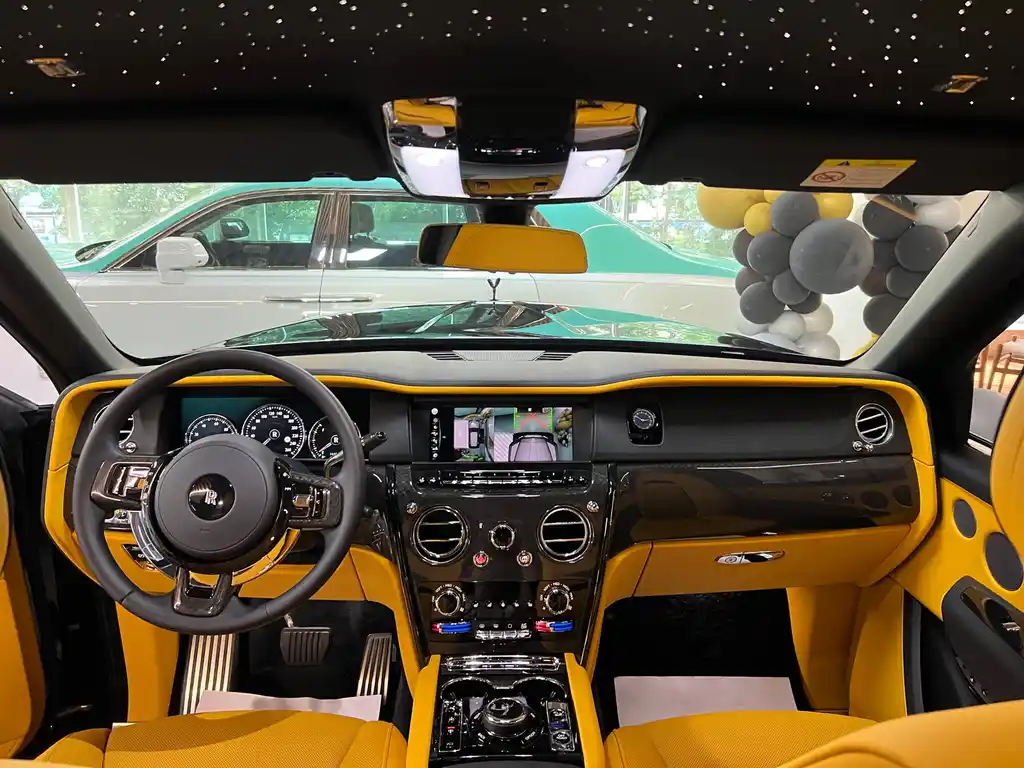 ROLLS-ROYCE CULLINAN