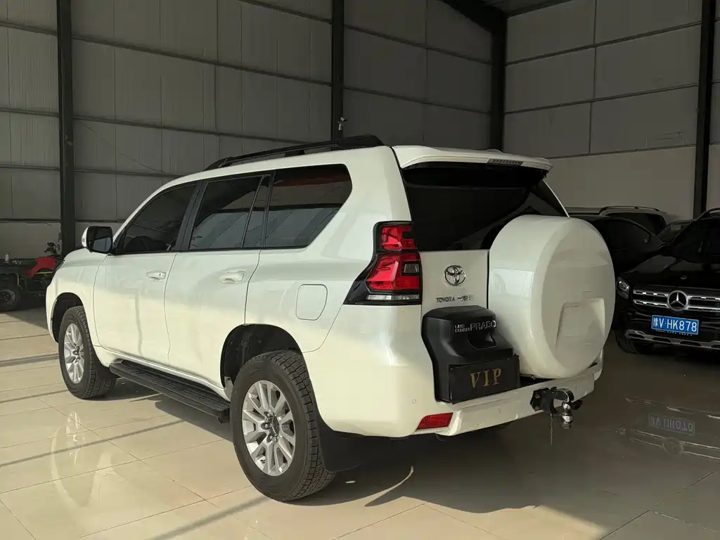 TOYOTA PRADO