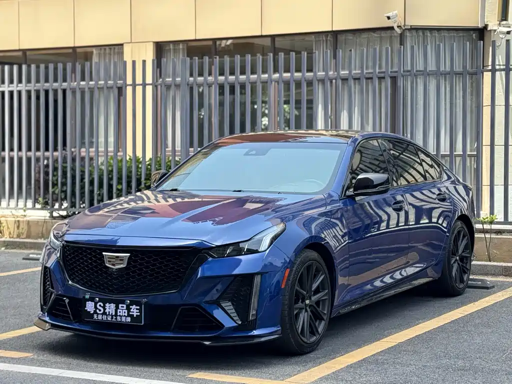 Кадиллак CT5 2020 года 28T Платинум Спорт версия 60000 km 2020