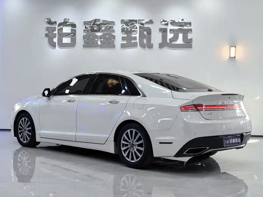 LINCOLN MKZ