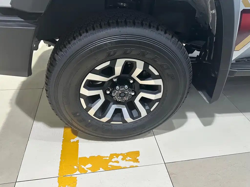 Toyota Land Cruiser LC76 2024 4.0L AT