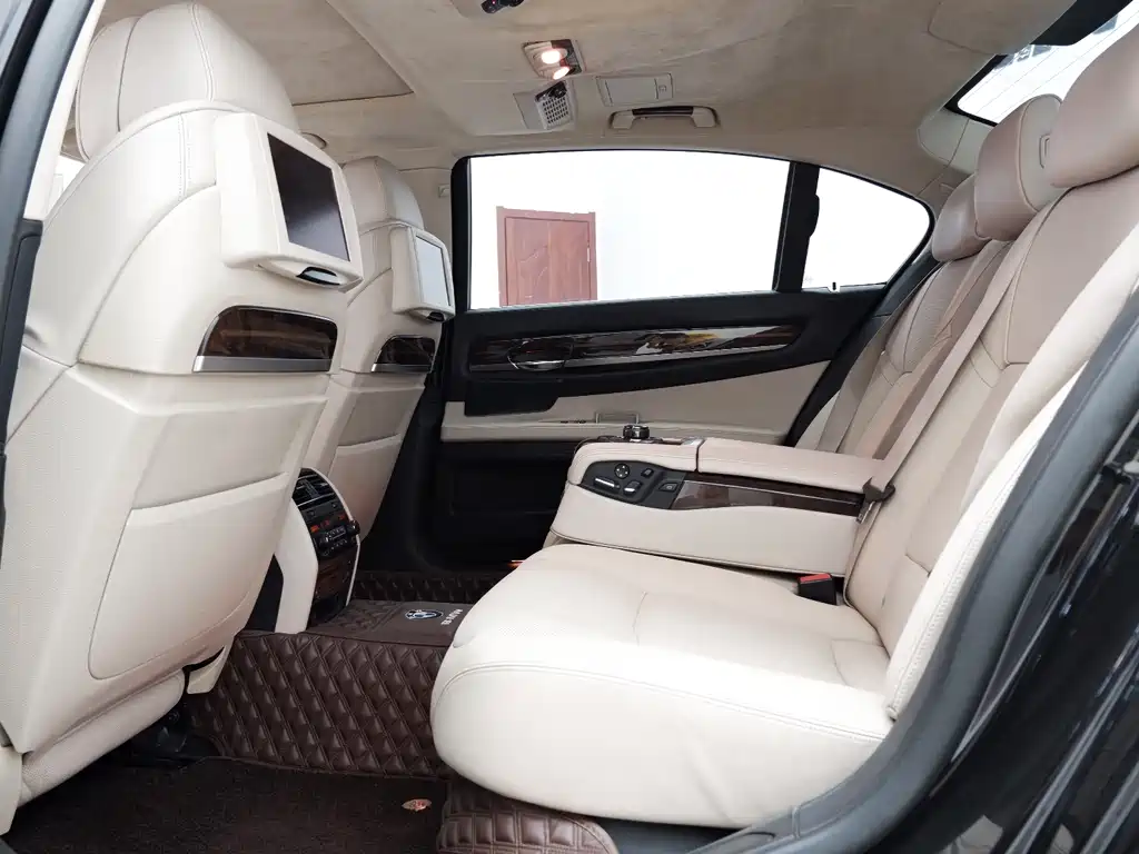 BMW 7 Series 7 2010 760Li
