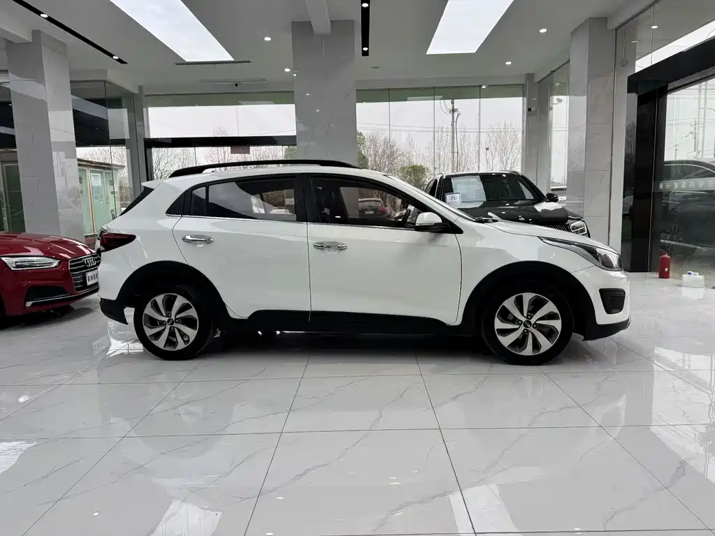 KIA KX CROSS