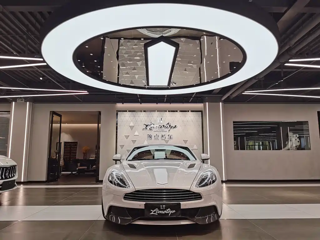 Aston Martin Vanquish — миниатюра 2