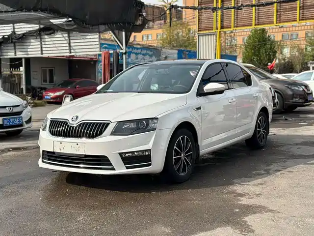 SKODA OCTAVIA 2017