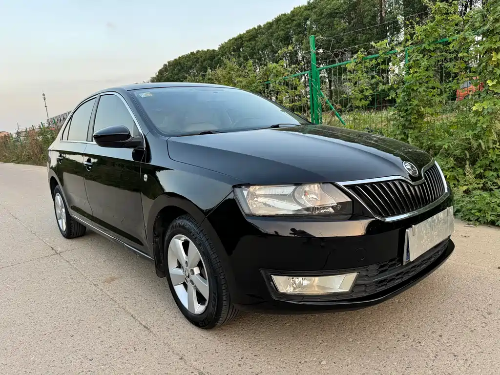 Skoda Rapid 2013 1.6L AT