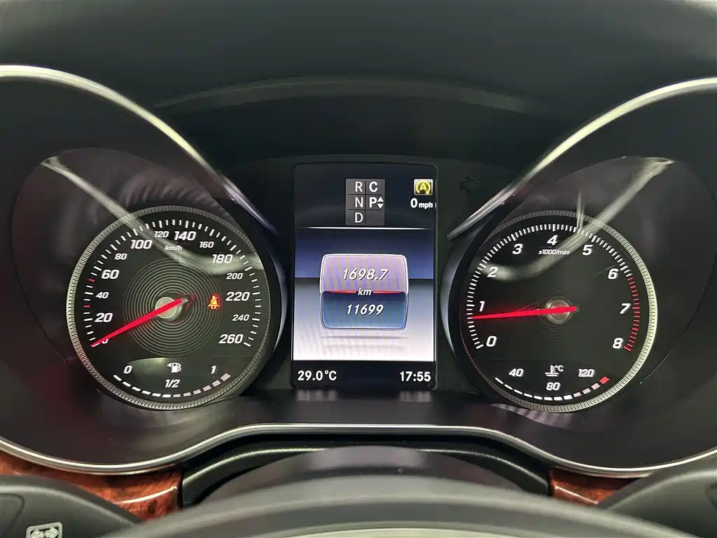 MERCEDES-BENZ V CLASS