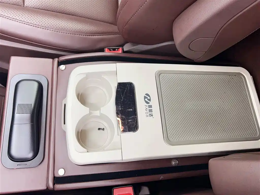 MERCEDES-BENZ V CLASS