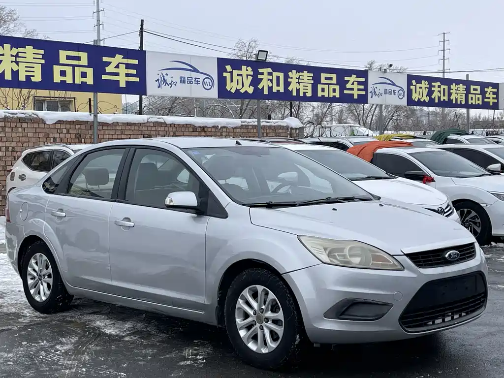 Ford Focus 2013 1.8L MT
