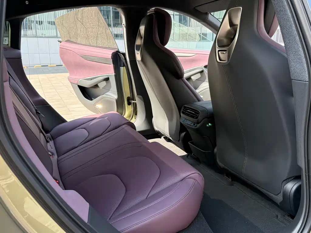 XIAOMI CAR XIAOMI SU7