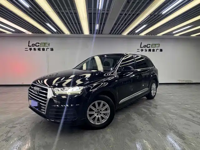 AUDI  Q7 2019