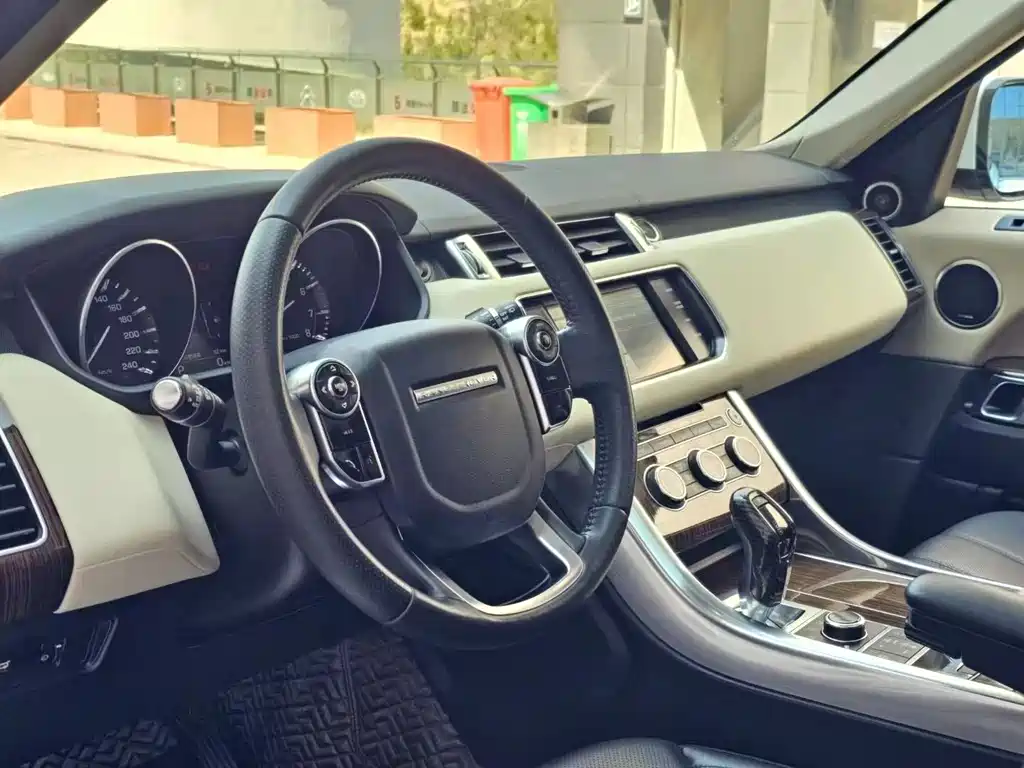 Land Rover Range Rover Sport 2014 3.0 SC V6 HSE