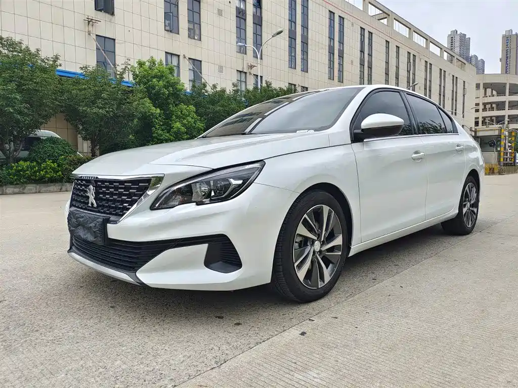 Peugeot 408 2020 года 360THP десятилетний юбилейная версия 42000 km 2020