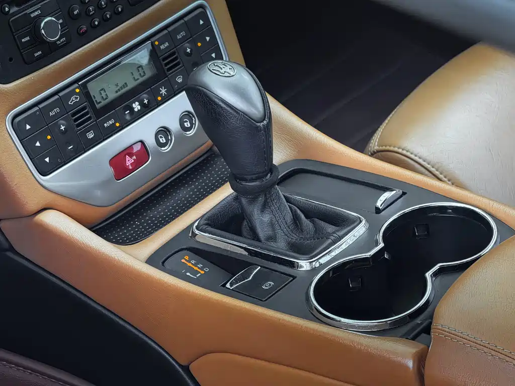 Maserati GranTurismo 2013 4.2L AT