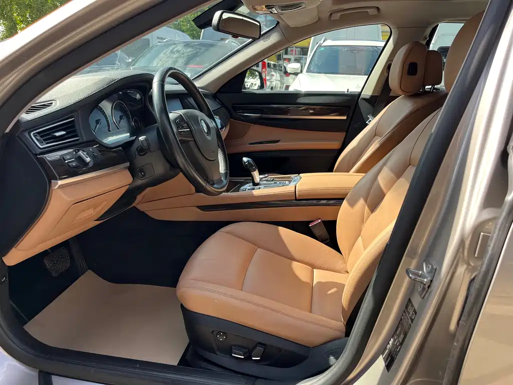 BMW 7 Series 7 2009 730Li Lead