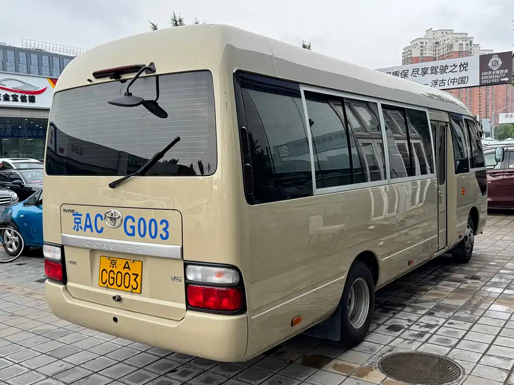 Toyota Coaster 2017 4.0L MT
