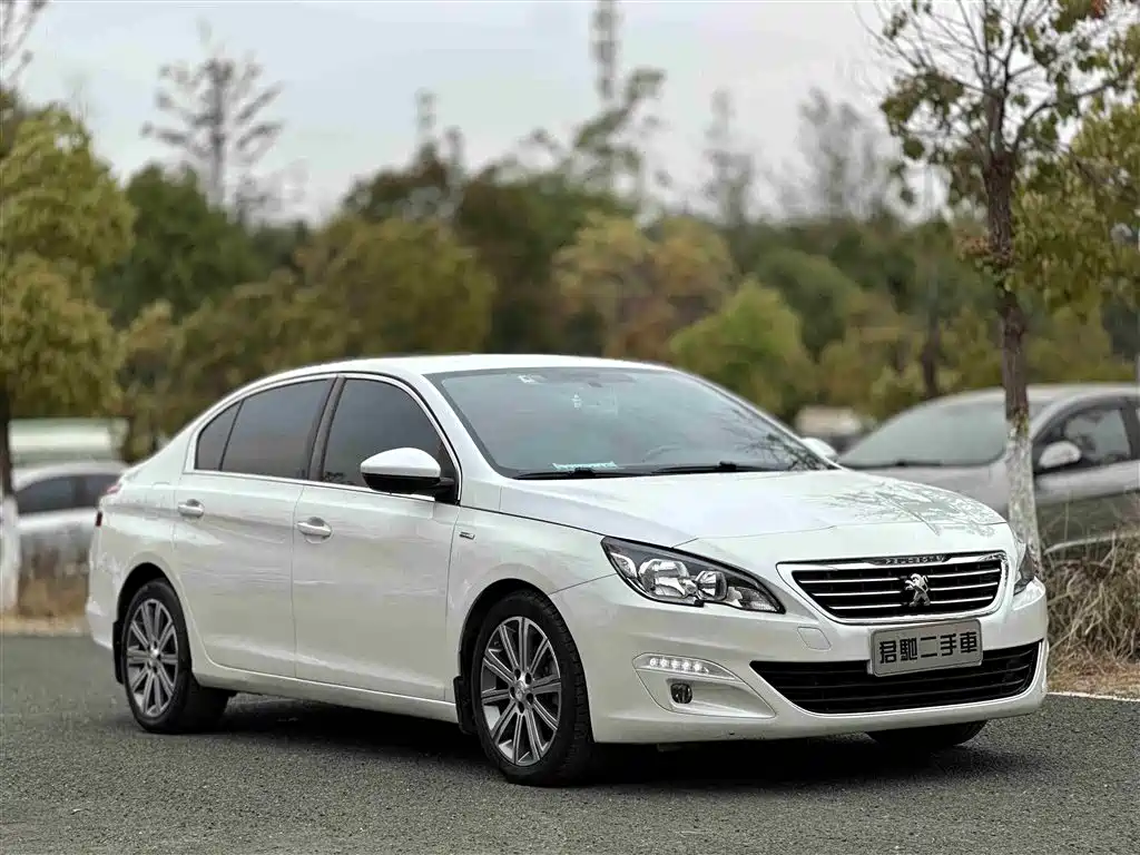 PEUGEOT  408