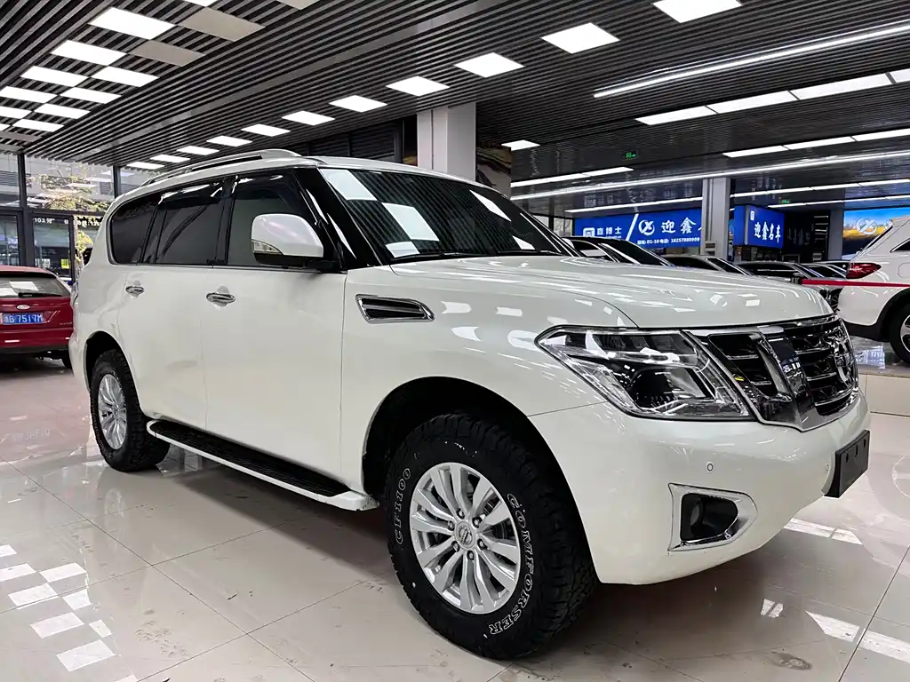 NISSAN TOURE