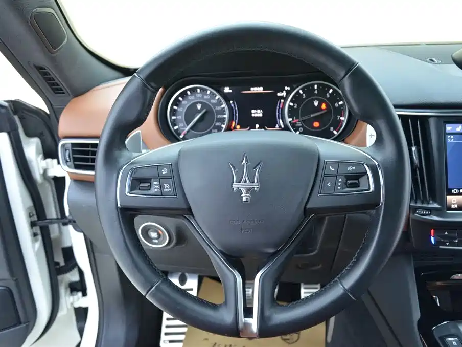MASERATI LEVANTE
