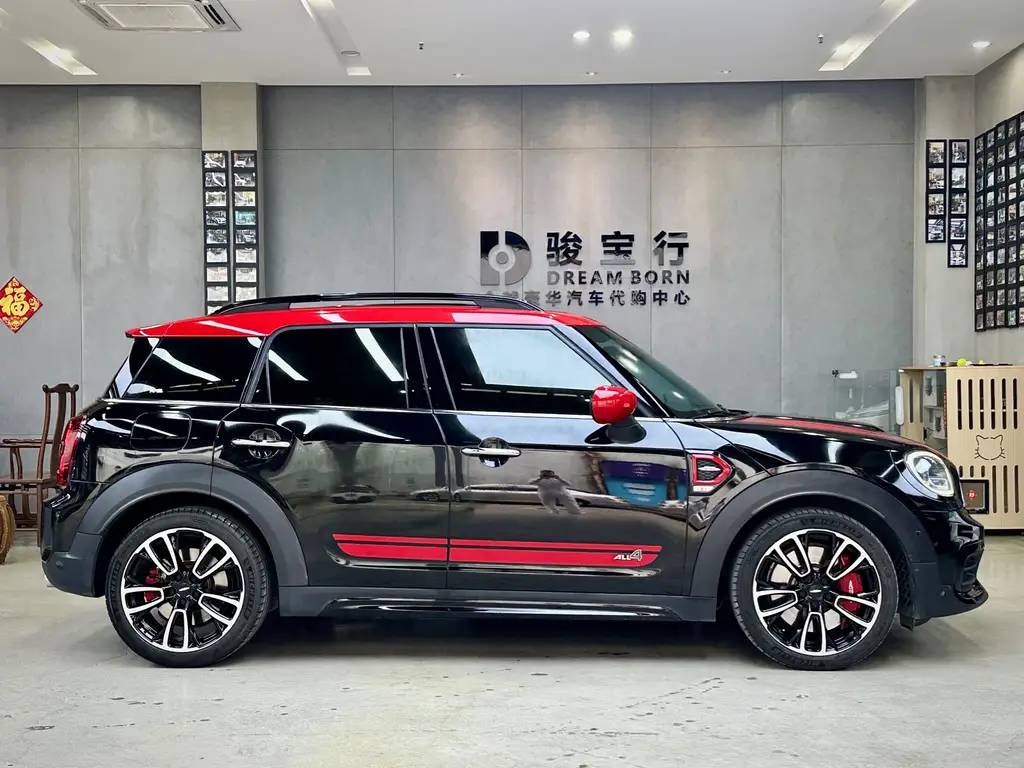 MINI JCW COUNTRYMAN