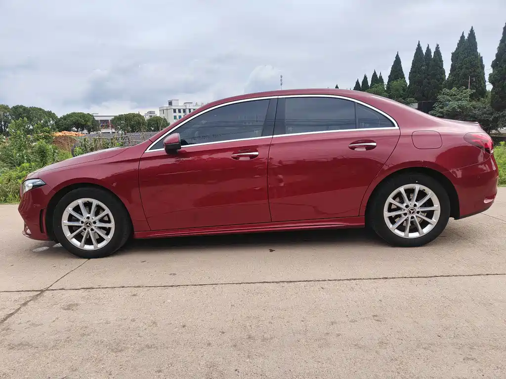 MERCEDES-BENZ A CLASS