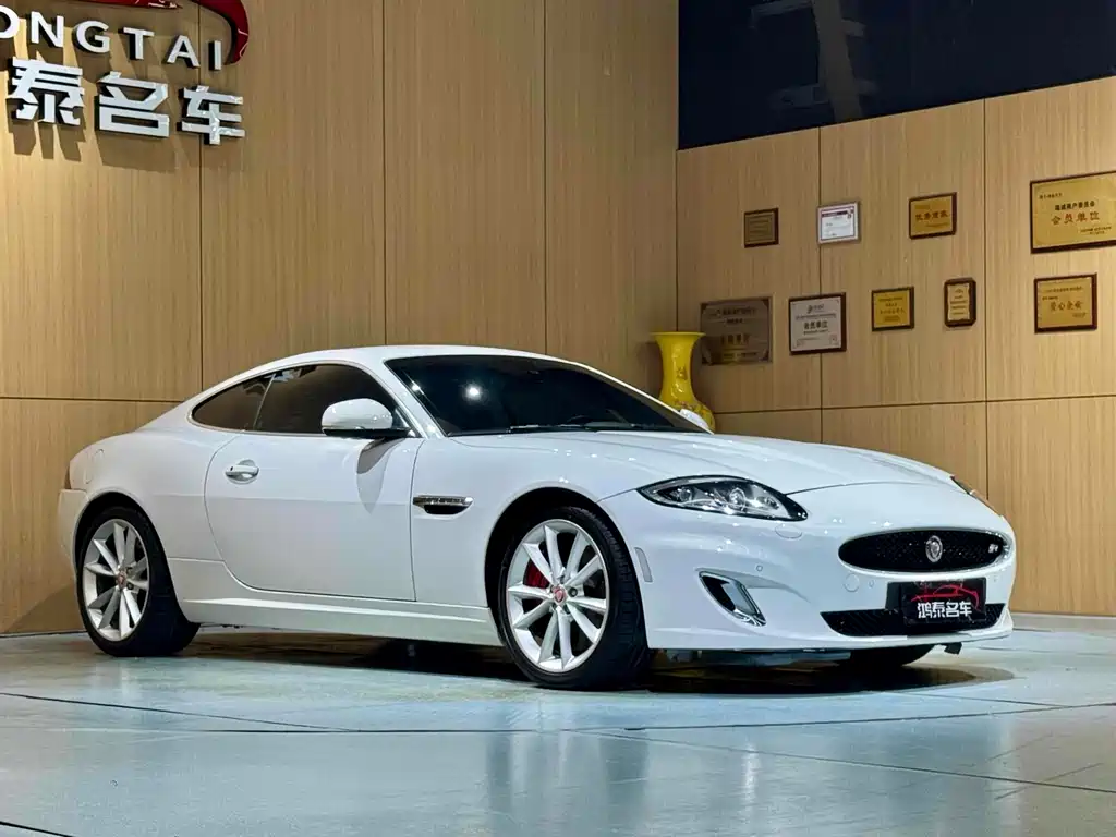 Jaguar XK — миниатюра 4