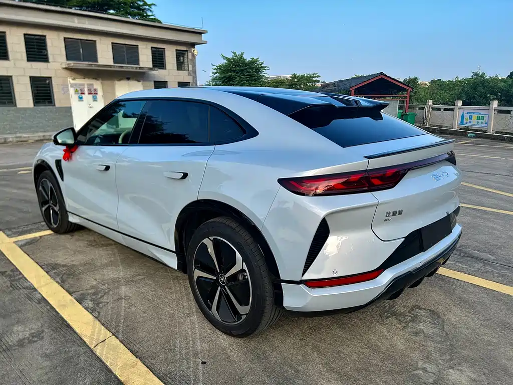 BYD SONG L EV