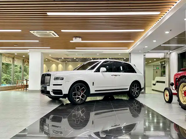 ROLLS-ROYCE CULLINAN