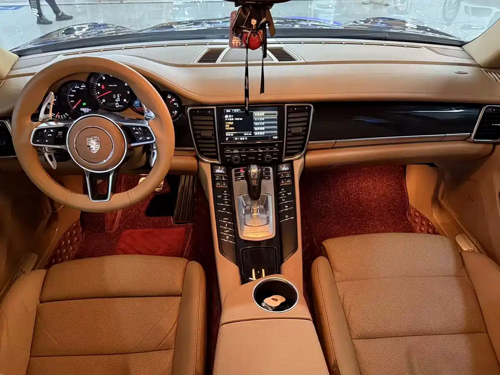 Porsche Panamera 2014 Panamera 4 3.0T