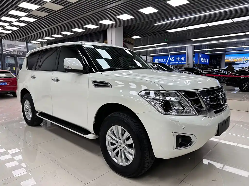 NISSAN TOURE