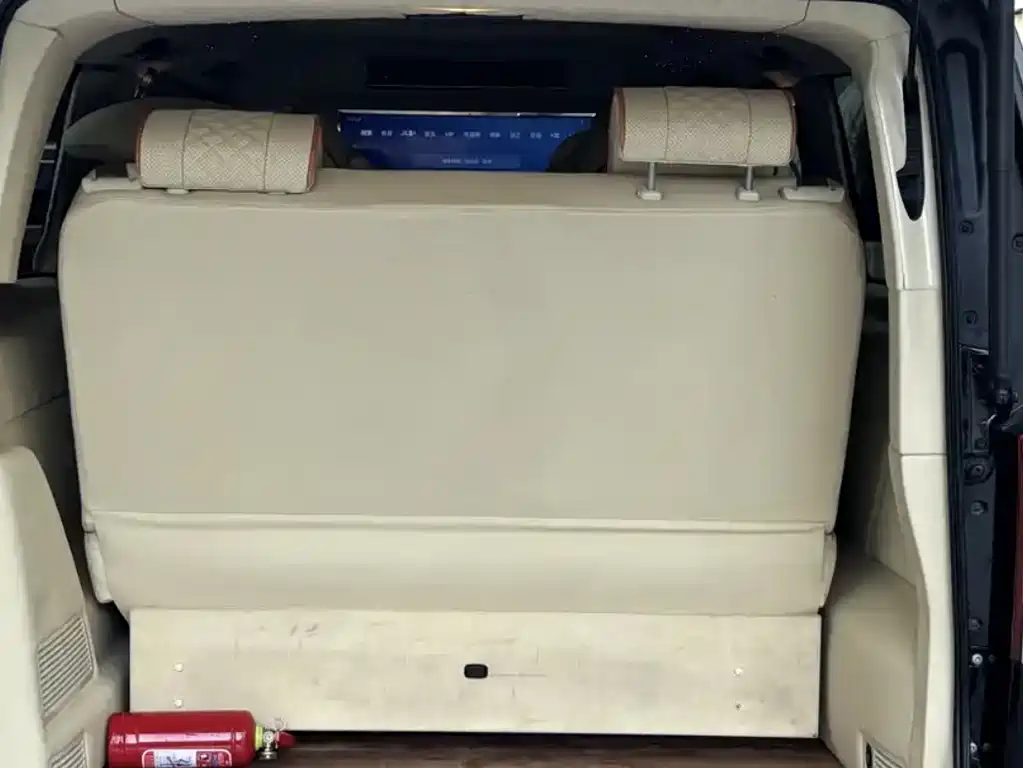 MERCEDES-BENZ V CLASS