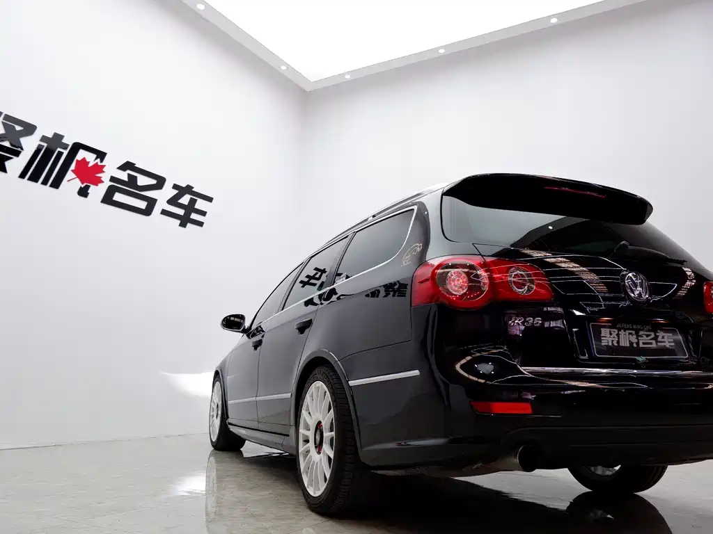 Volkswagen Passat 2008 R36